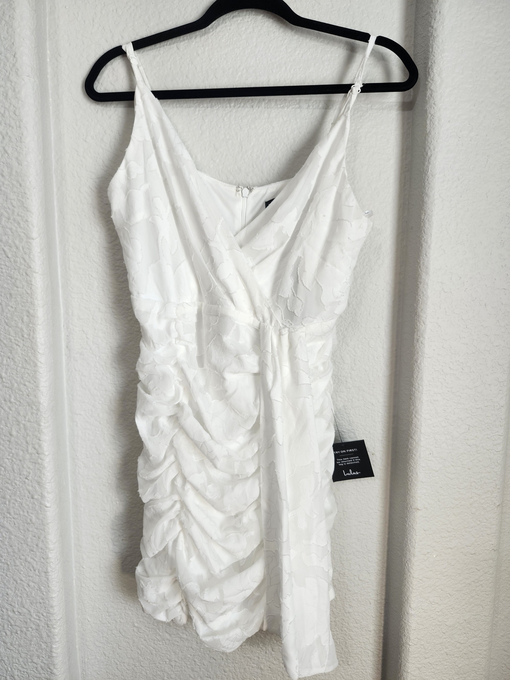 Lulus White Floral Textured Ruched Mini Dress Size L NWT Adjustable Straps
